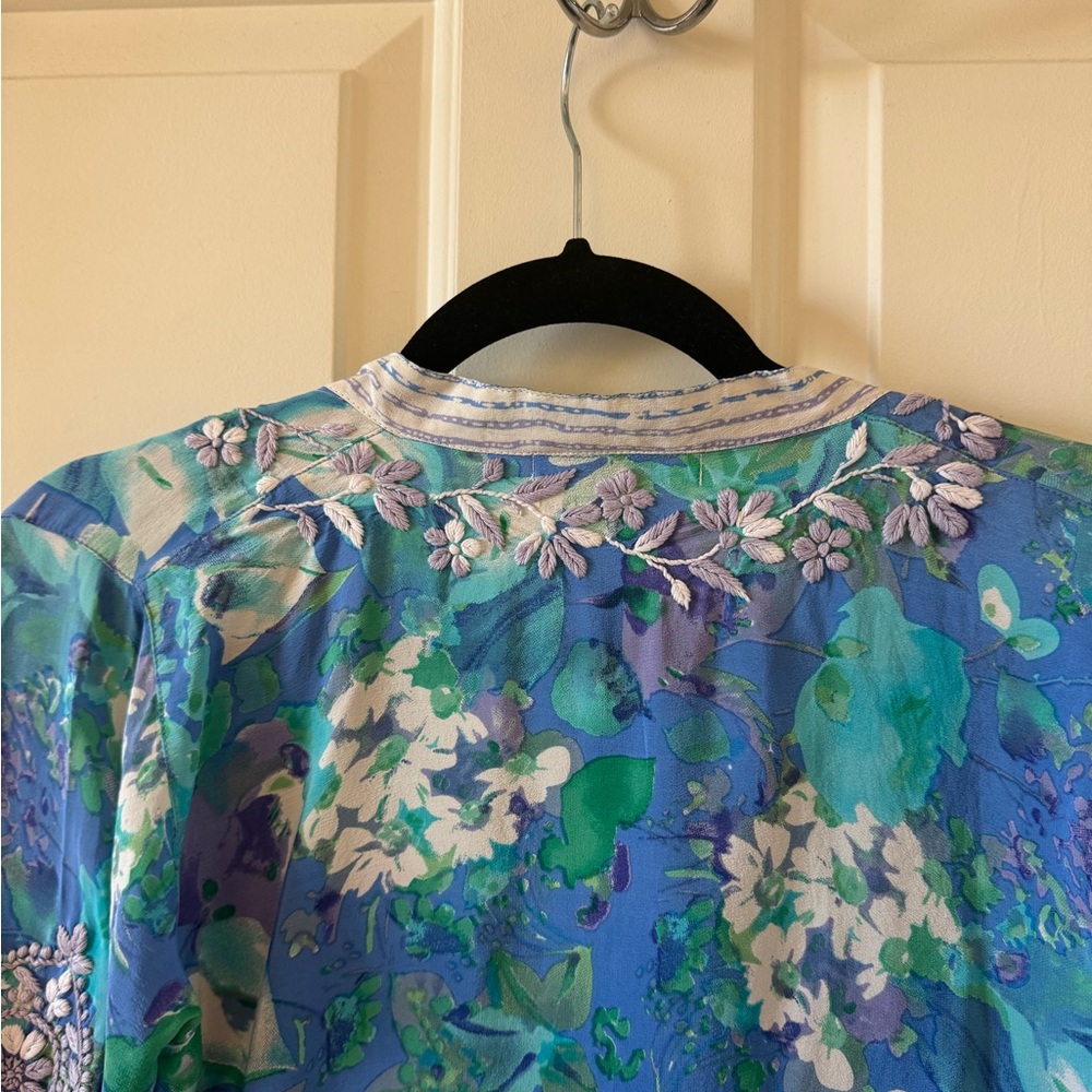 Amaya Blue Embroidered Tunic Top V Neck Beach Coverup Women’s Size 38 Small - Picture 5 of 5